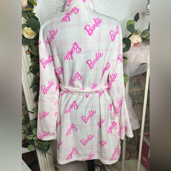💗 NWT Super Soft Barbie Robe💗 - Picture 3 of 11